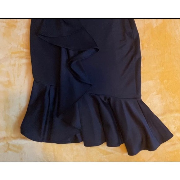 Off the Shoulder Ruffled Dress- Size Large - Picture 4 of 8